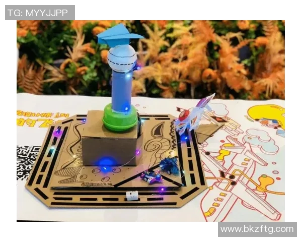 足球明星笔盒男生专用创意设计助力学习与生活的完美搭档